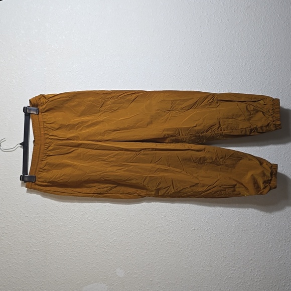 SET Good American ESSENTIAL NYLON ANORAK JACKET AND PANTS - Picture 5 of 7